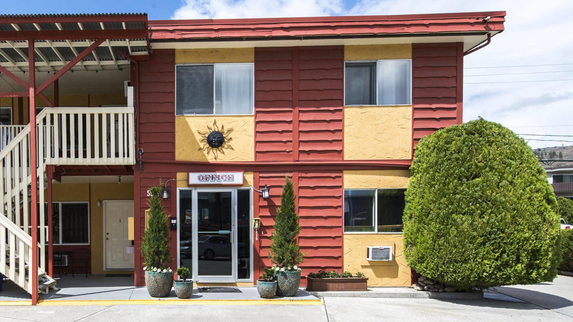 Maple Leaf Motel Inn Towne Osoyoos Eksteriør bilde