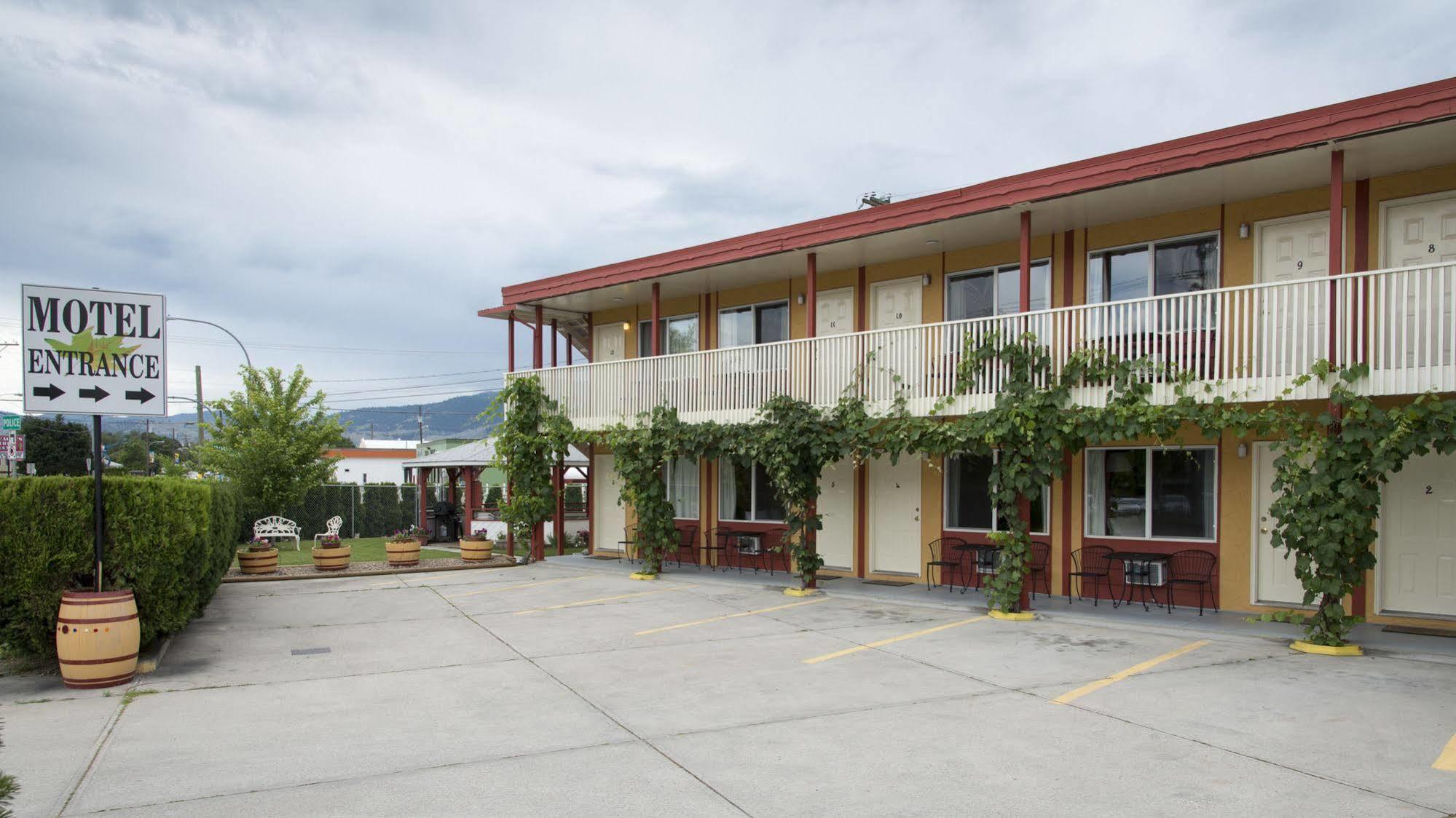 Maple Leaf Motel Inn Towne Osoyoos Eksteriør bilde