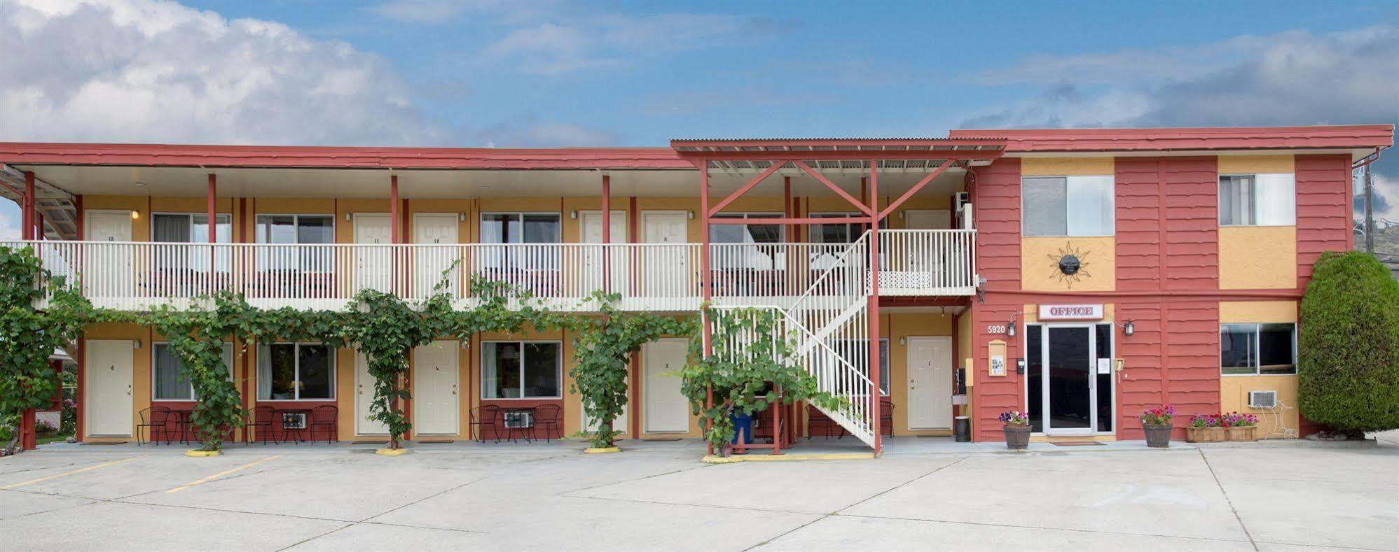 Maple Leaf Motel Inn Towne Osoyoos Eksteriør bilde