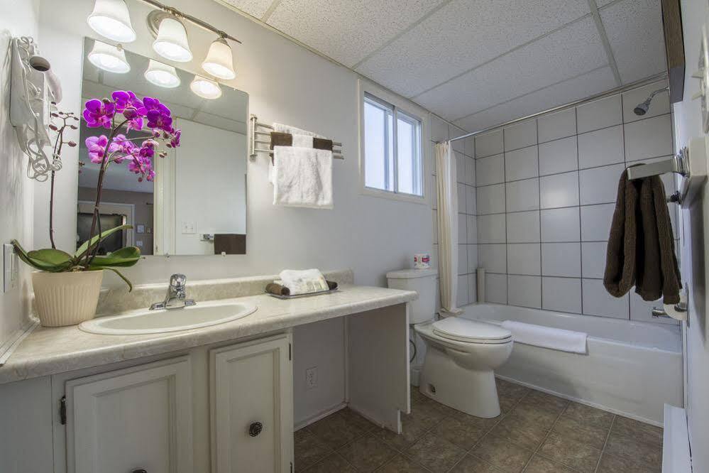Maple Leaf Motel Inn Towne Osoyoos Eksteriør bilde
